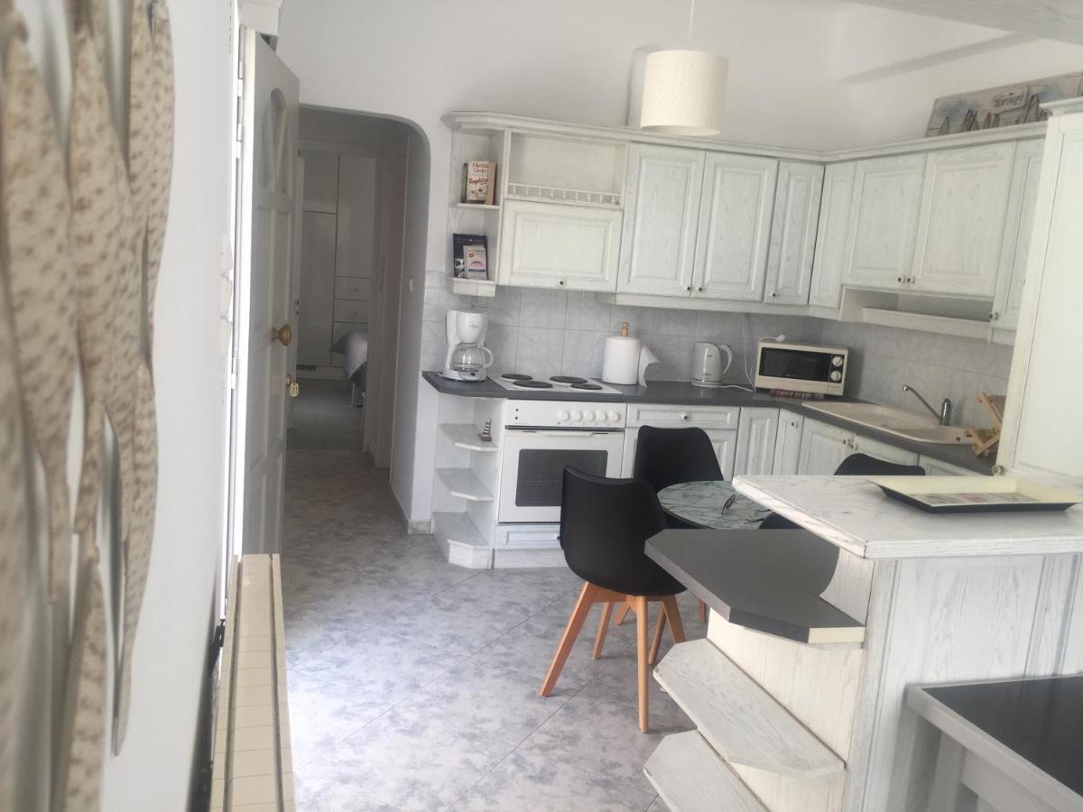 Studio Apartment Violetta At Livadia Beach Páros Dış mekan fotoğraf